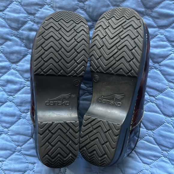 Dansko size 40 clog - Picture 5 of 5